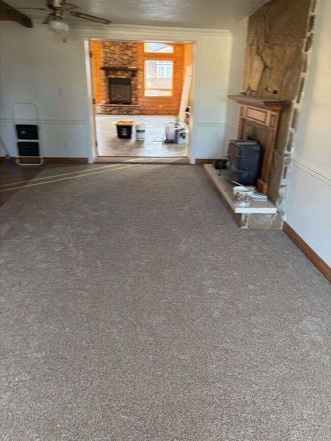 Building Photo - Single Family Home Close to SUU and Cedar High School