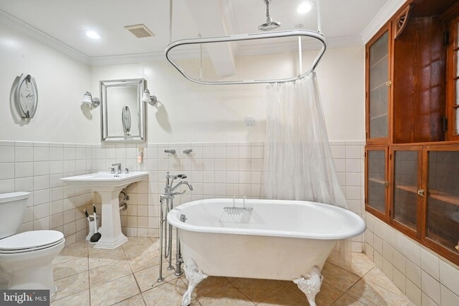 Building Photo - 4221 16th St NW