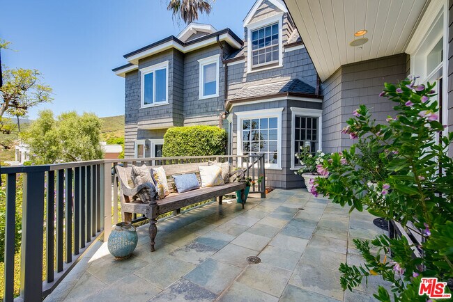 Building Photo - 2962 Valmere Dr