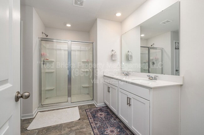 Building Photo - 10759 Adair Wds Dr