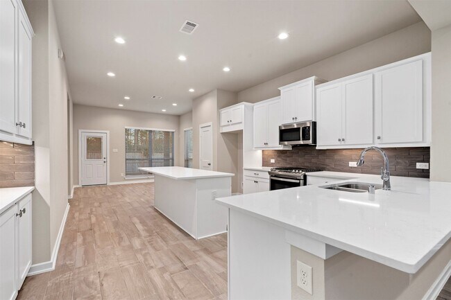 Building Photo - 131 Lukewood Cir