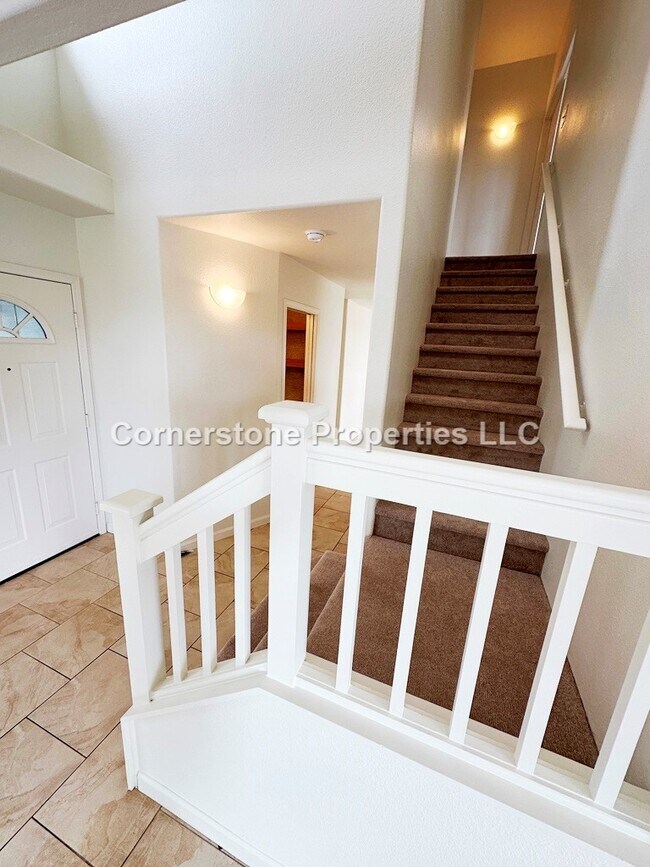 Building Photo - 94-711-711 Lumiaina St