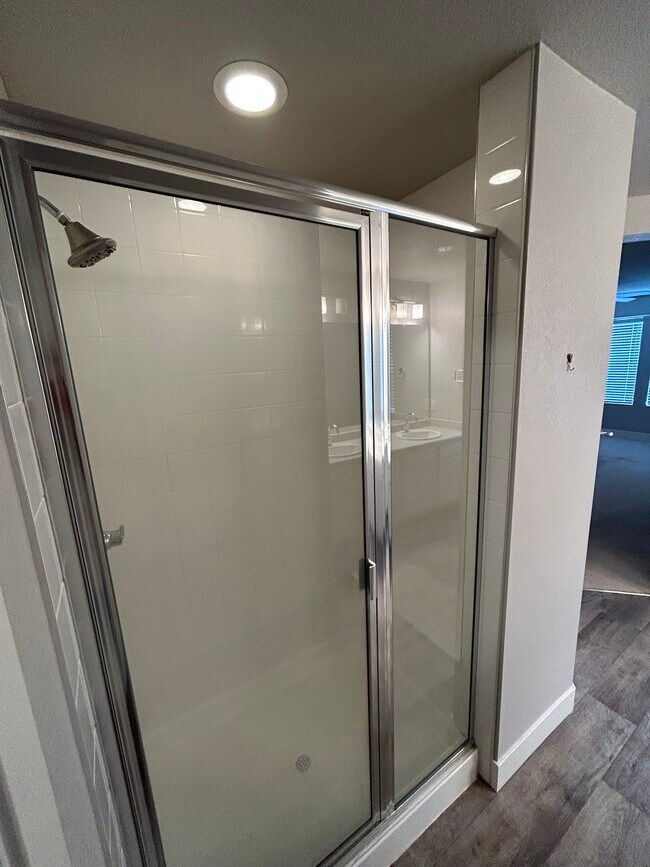 Building Photo - 16138 E Elk Dr