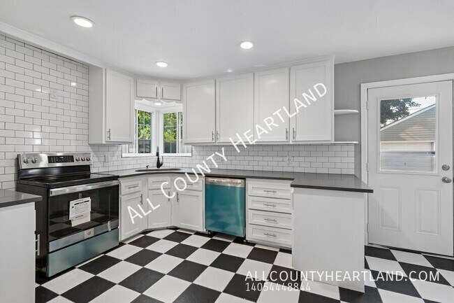 Building Photo - 2736 NW 27th St