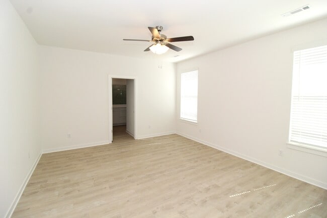 Building Photo - 2309 Langford St