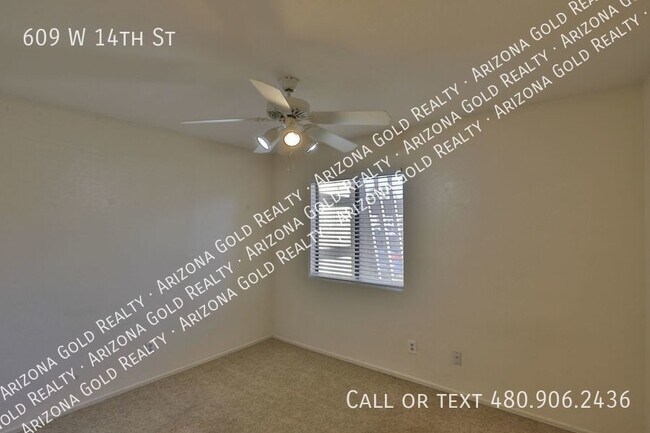 Building Photo - Tempe Los Prados