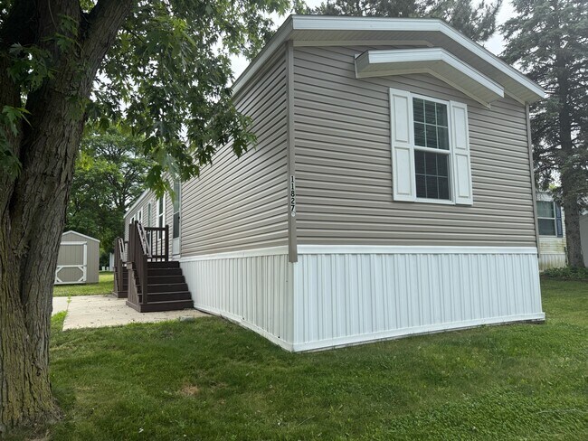 Building Photo - 11827 Cascade Cir