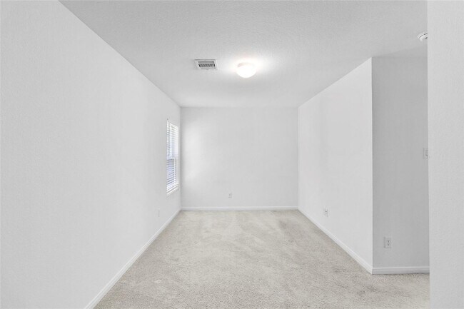 Building Photo - For lease in the sought-after Cedar Point community, this delightful home boasts 1,065 square fee...