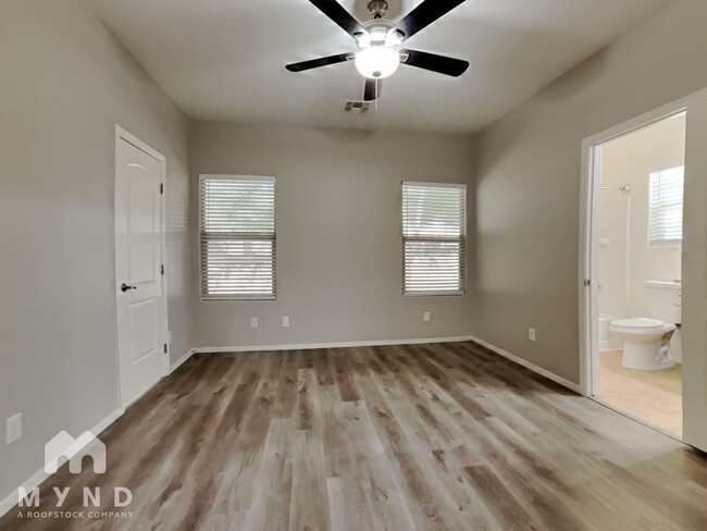 Building Photo - 98 N 193rd Ave