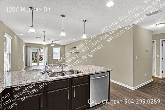 Building Photo - 1206 Murray Dr