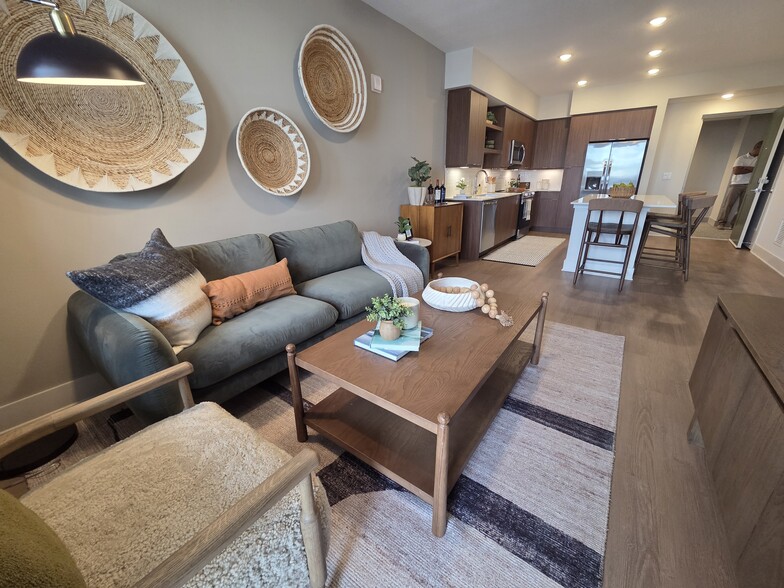 Building Photo - 6710 SW 29th St