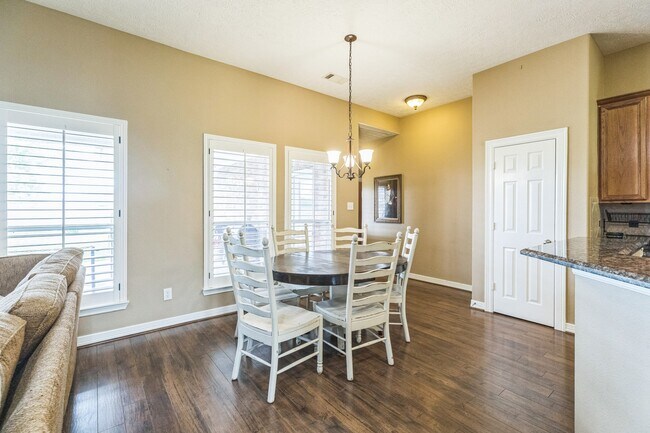 Building Photo - 4219 Landon Ln
