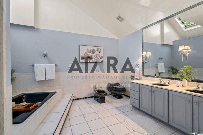 Building Photo - 1577 E Tomahawk Dr