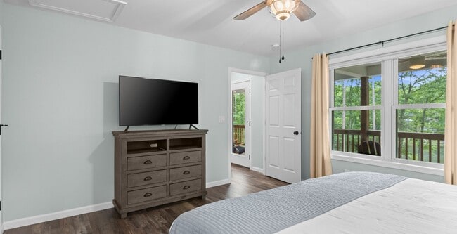 Building Photo - Tranquil Waters - Furnished Monthly Rental