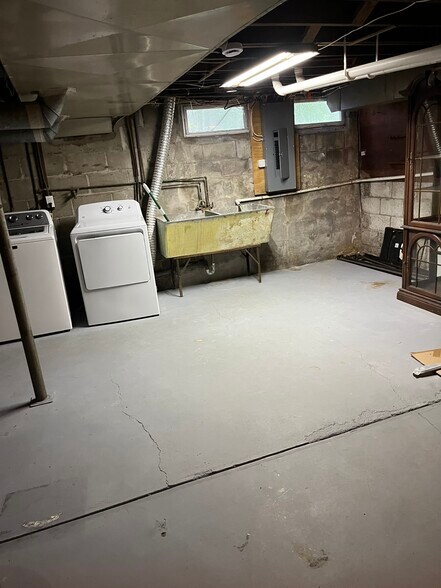 Washer and dryer - 10 Darroch Rd