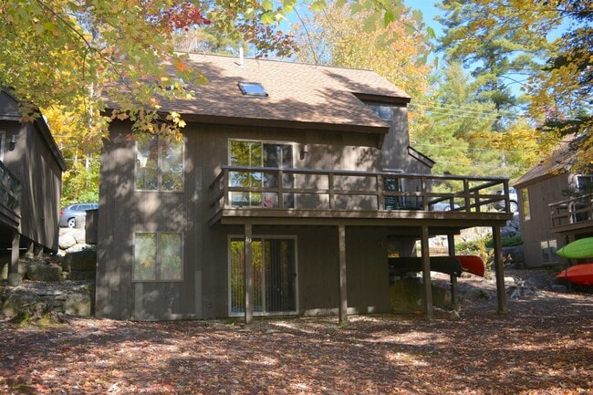Building Photo - 619 Otter Rd