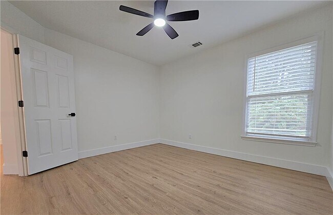 Building Photo - 3535 Morning Ivy Way NE