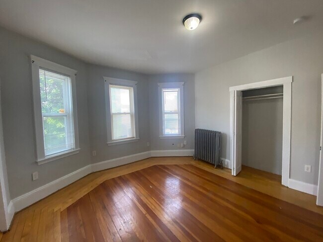 Building Photo - 34 Speedwell St