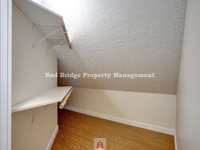 Building Photo - 5022 NE 23rd Ave