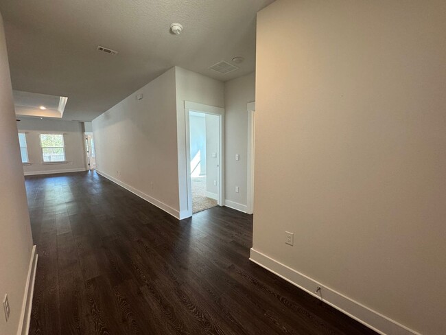 Building Photo - Gulf Breeze - Roman Oaks - 4 Bedroom, 3 Ba...