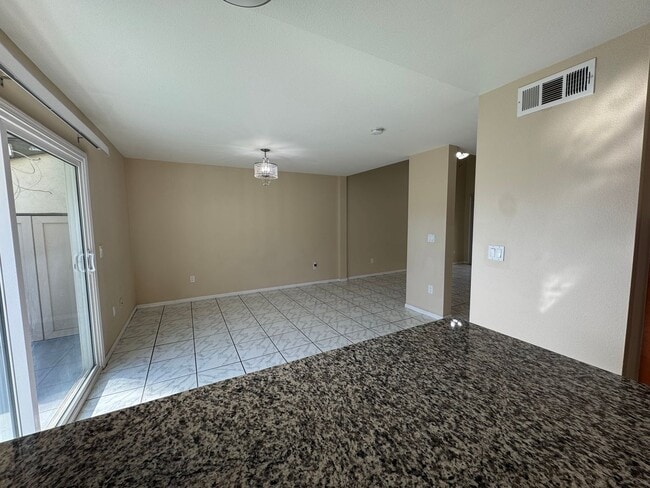 Building Photo - 3 Bedroom 1.5 Bathroom -  Attached garage