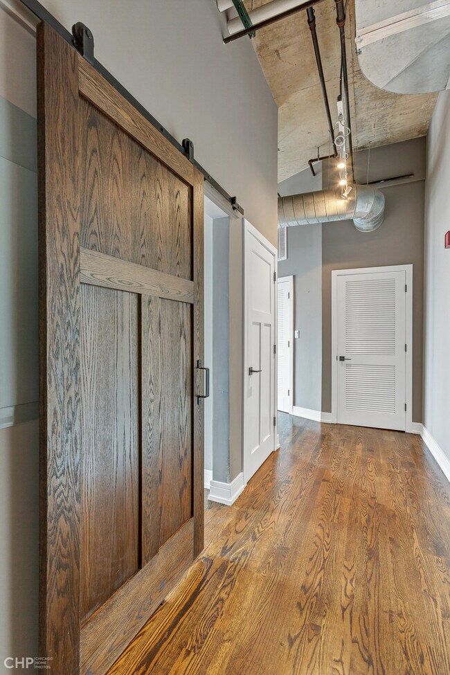 Building Photo - 520 S State St