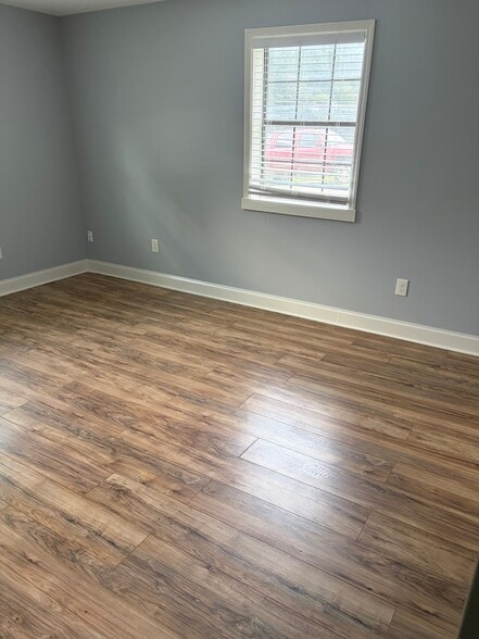 Building Photo - 2628 Wren Cir