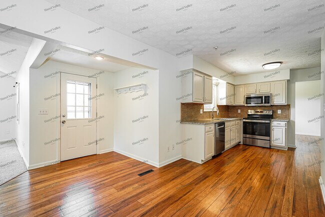 Building Photo - 12815 Fox Run Ct NW