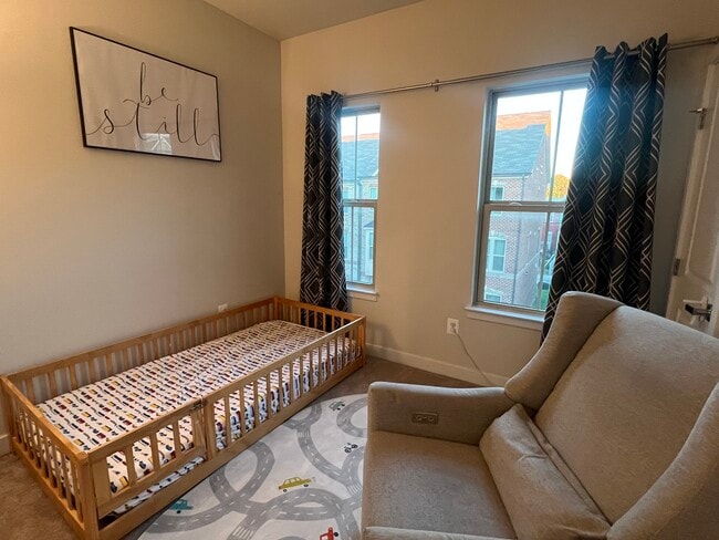 Building Photo - 214 S Newkirk St