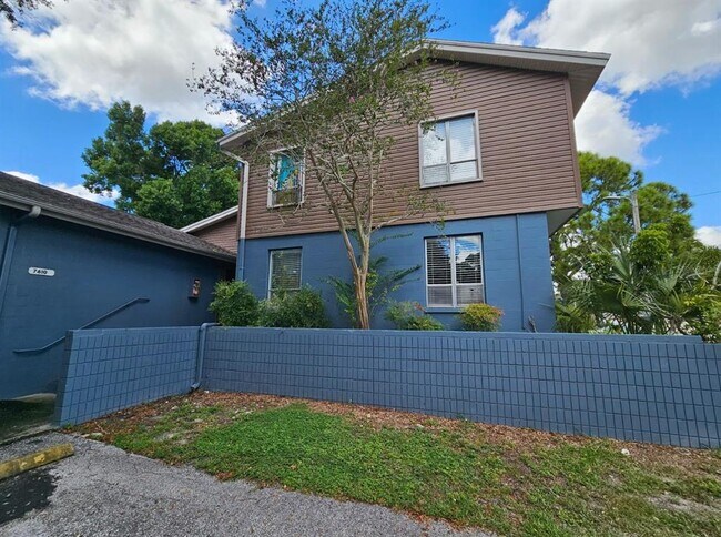 Primary Photo - 7610 W Powhatan Ave
