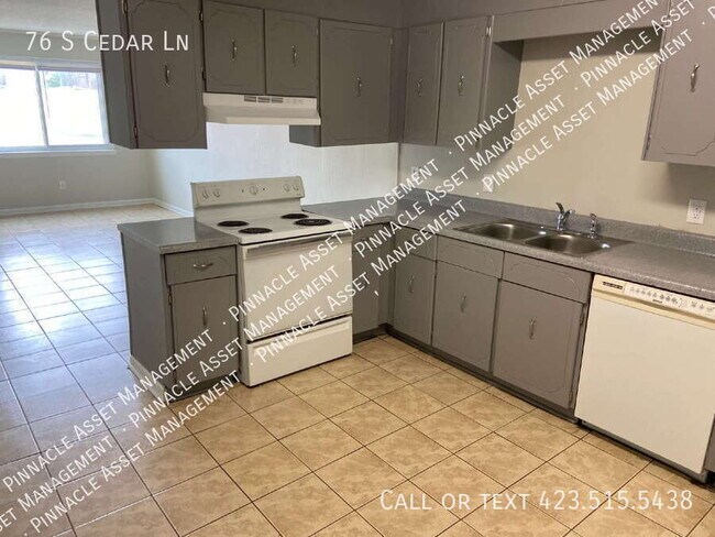 Building Photo - 76 S Cedar Ln