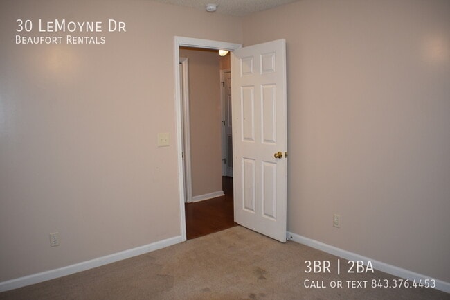 Building Photo - 30 Le Moyne Dr