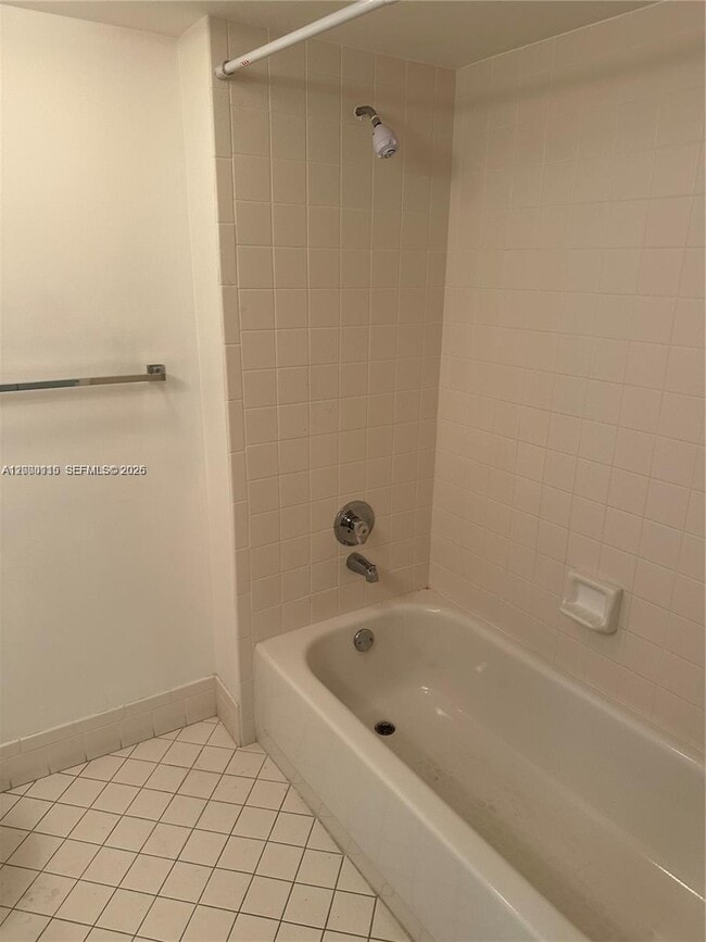 Building Photo - 800 SW 137th Ave