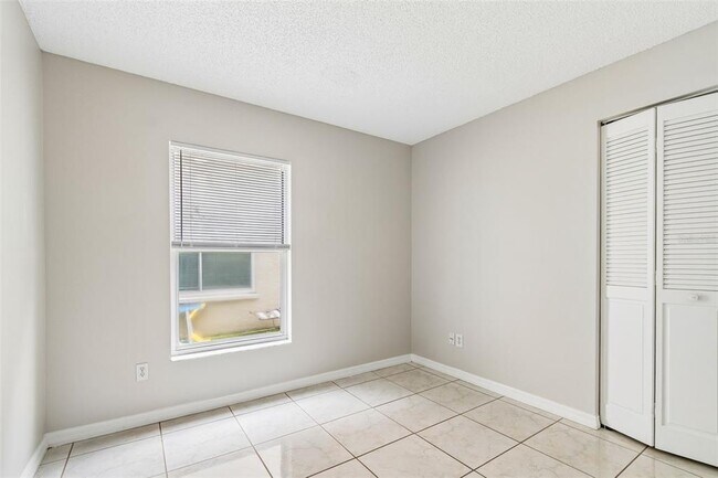 Building Photo - 10105 Sea spray Pl