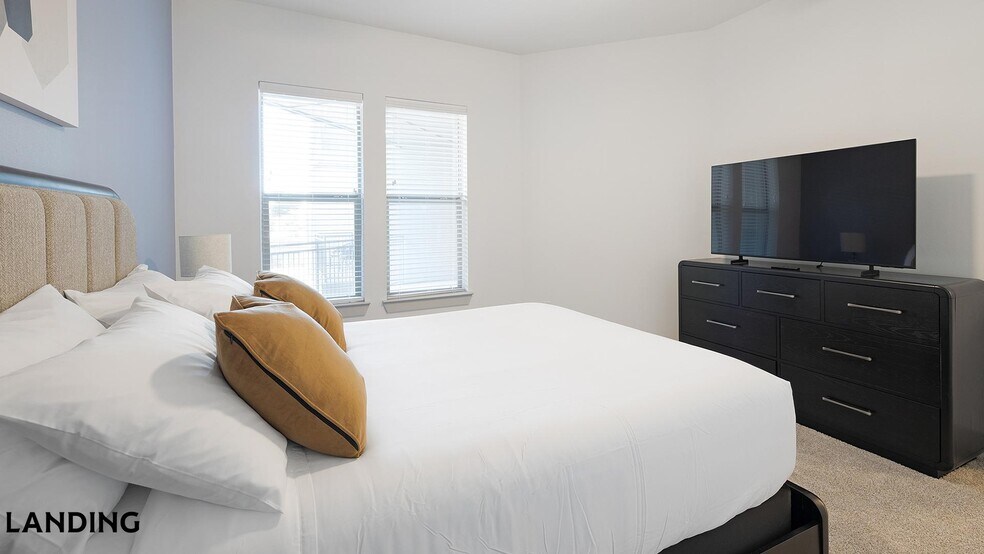 Building Photo - 13701 Montfort Dr