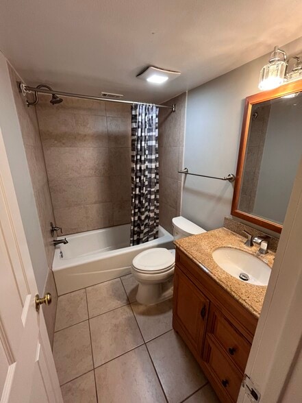 Bathroom - 3304 Woodburn Village Dr