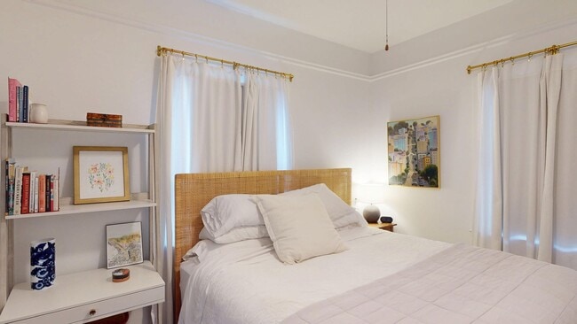 Building Photo - Downtown San Anselmo Updated 4x3 + aupair ...