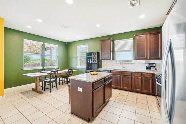 Building Photo - 5303 Marsh Ln