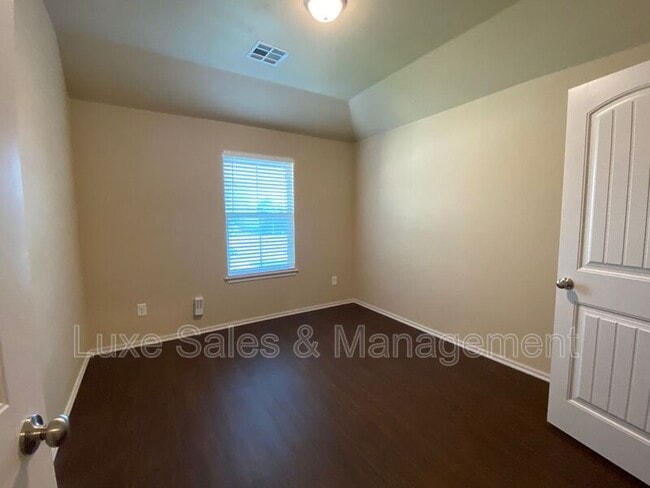 Building Photo - 11207 NW 114th St