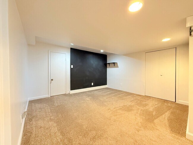 Building Photo - 345 W 1300 N