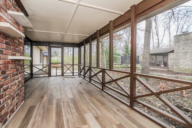 Building Photo - 198 Webbshaw Dr