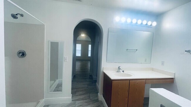 Building Photo - 729 Del Rio Way