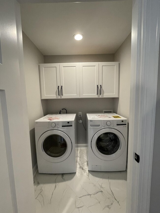 Building Photo - 1043 N Westyn Lp