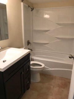 Completely renovated bathroom - 213 S McMullen Booth Rd