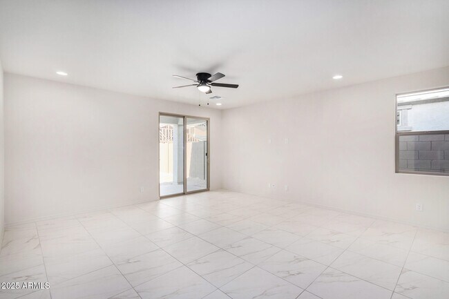 Building Photo - 6970 W Gwen St