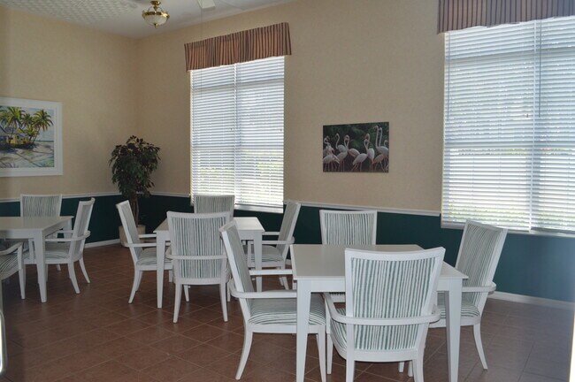 Building Photo - 8370 Wingate Dr