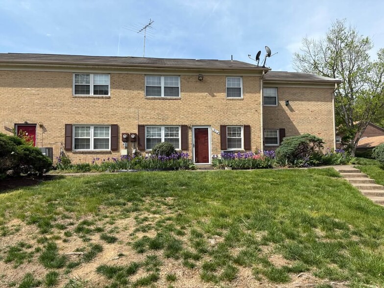 Building Photo - 9703 Hagel Cir