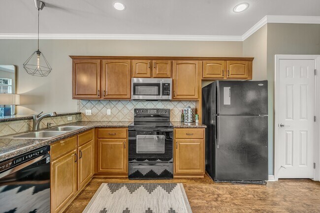 Building Photo - 305 Holleman Dr E