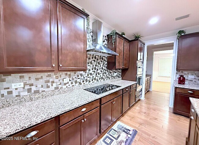 Building Photo - 102 Ann Scott Dr