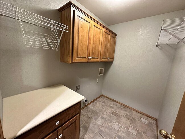 Building Photo - 1819 Duckhawk Ct